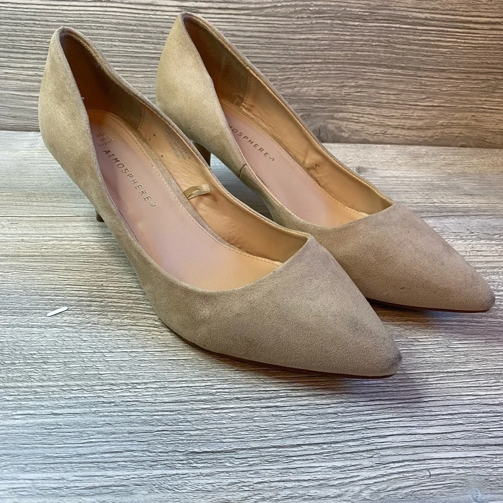Atmosphere soft cream taupe colored microfiber pumps. Size 8 heels